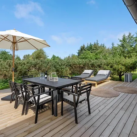 Skogh - 600m From The Sea By Interhome