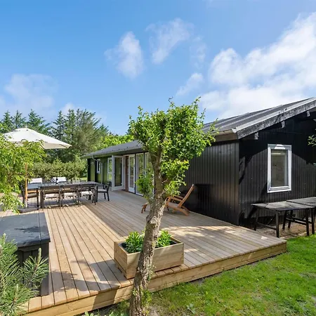 Skogh - 600m From The Sea By Interhome *